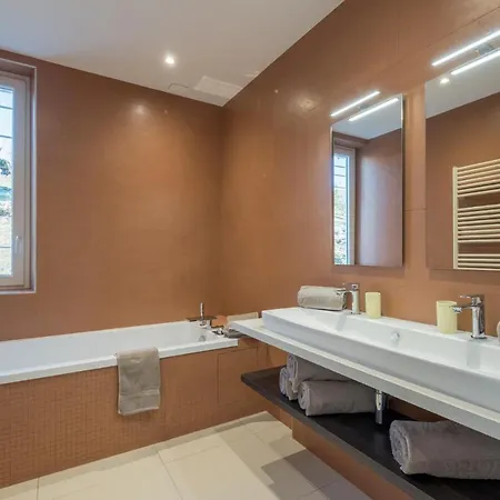 Les Pinsons -spa Sauna - 10 A 12 Pers וילה
